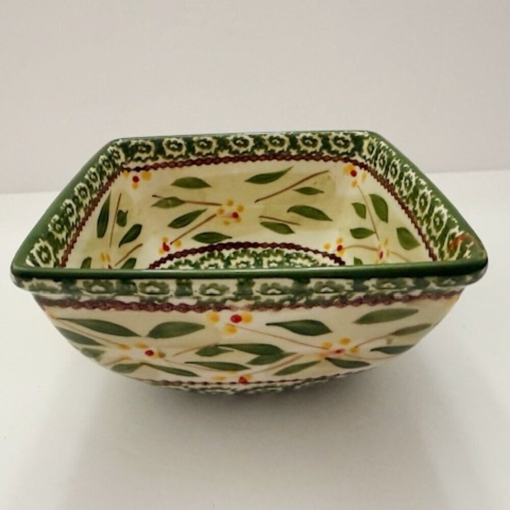 Temp-Tations by Tara Old World Green 6" Square Bowl w/ Lid Bakeware 1.0 Qt. - Picture 3 of 7